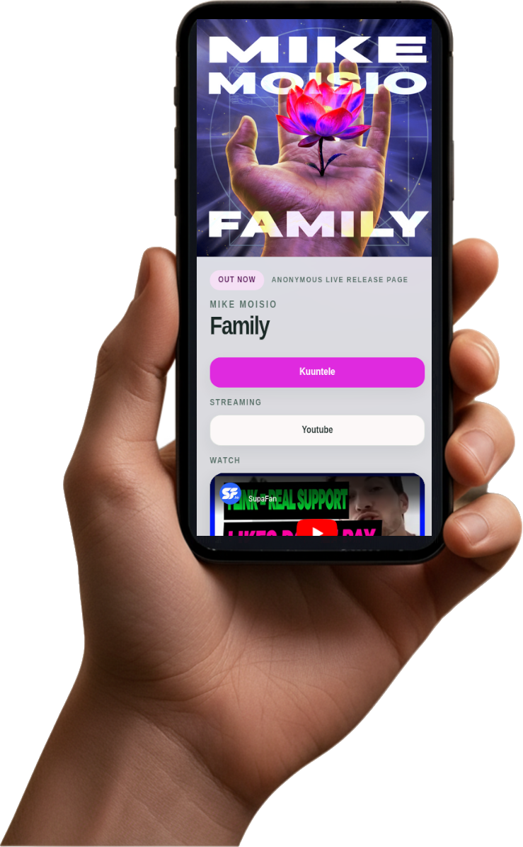 SupaFan.to-sovellus puhelimen näytöllä kädessä